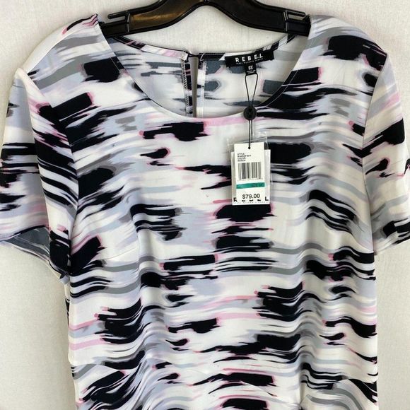 REBEL Pattern Print Blouse NWT - Picture 3 of 7